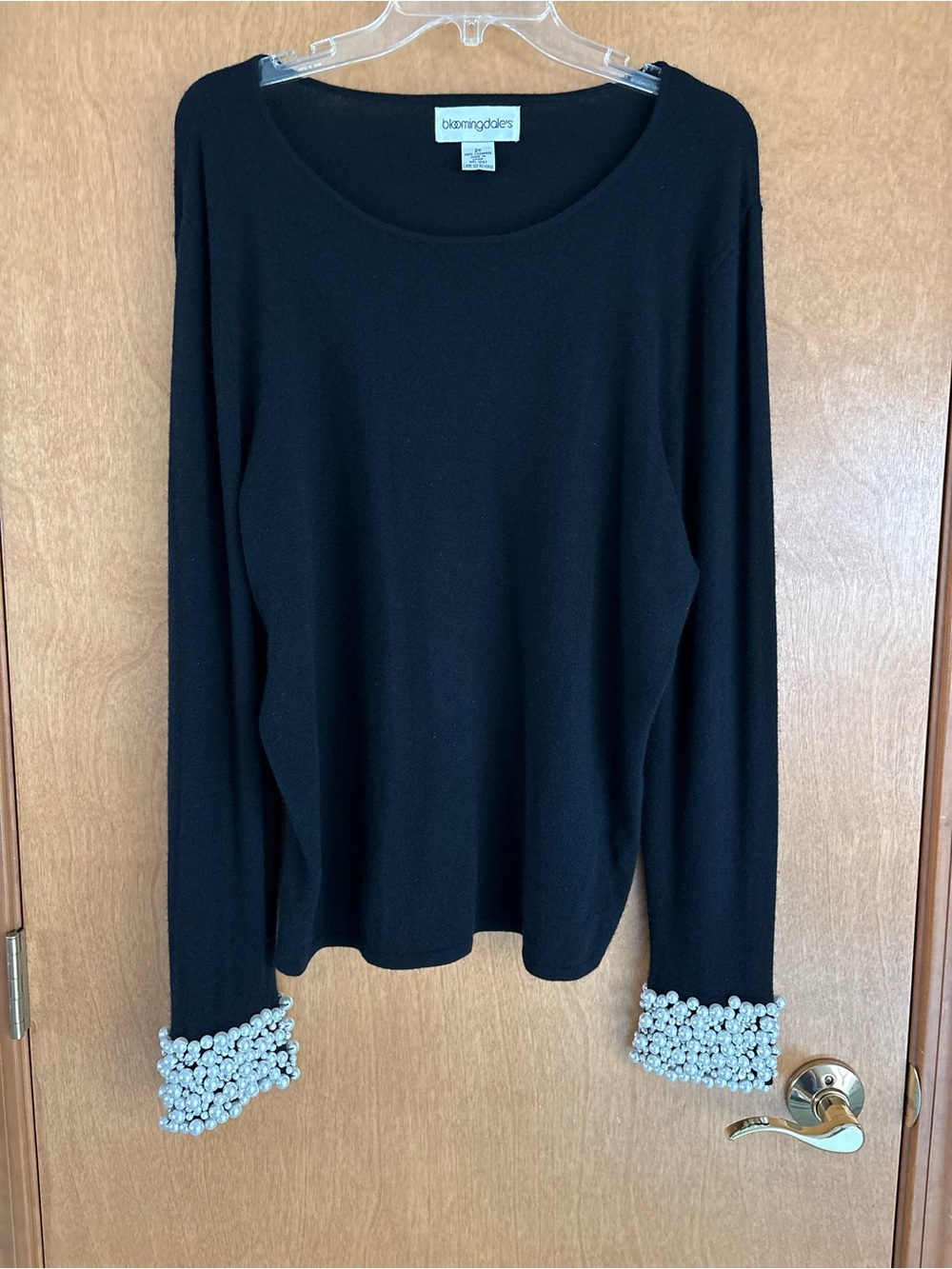 Bloomingdale's 100% Cashmere Crewneck Sweater - 2x Black — image 2 of 8